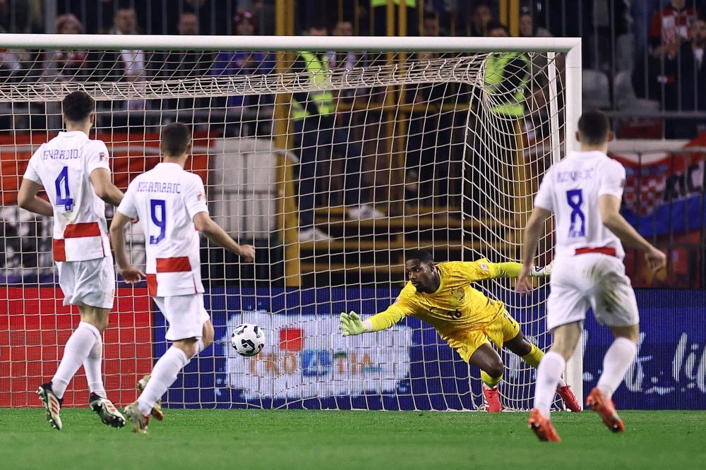 兰克尔-泽感谢李霄鹏：谢谢教练的信任，对你怀着最大的敬意